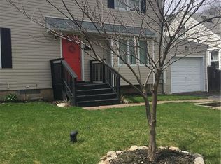 319 Hunt Dr, Fayetteville, NY 13066
