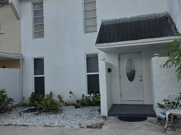 1206 Seaview Dr, Pompano Beach, FL 33068