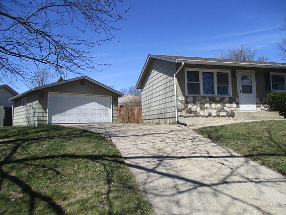 2nd image of 5276 Bunker Hill Ct