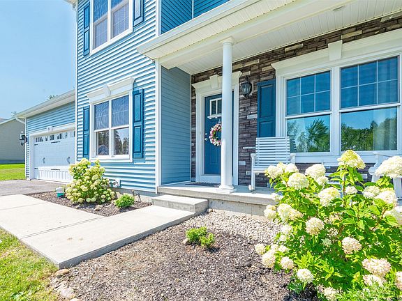 2nd image of 21 Birchwood Hills Dr
