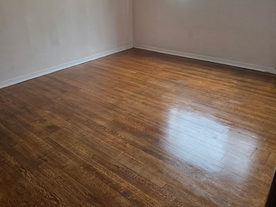 1st image of 950 N Oxford Ave APT 5