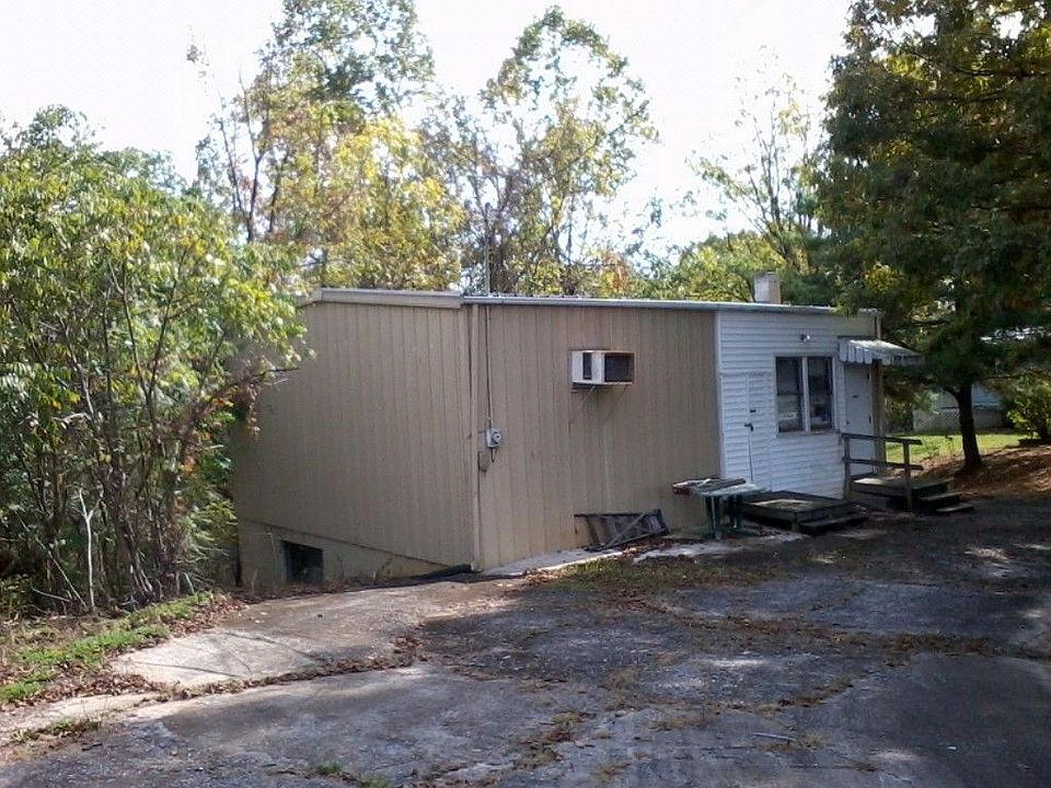 1st image of 393 Bedford Hwy