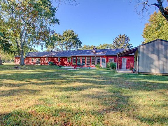 2524 N Richard Dr Shelbyville In 46176 Zillow