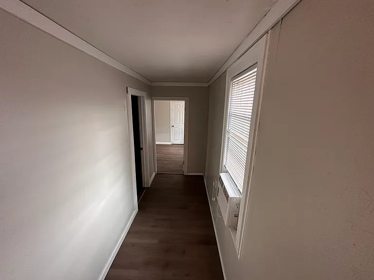 2164 Jackson St — Photo 8