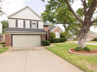 506 Chasewood Dr, Grapevine, TX 76051