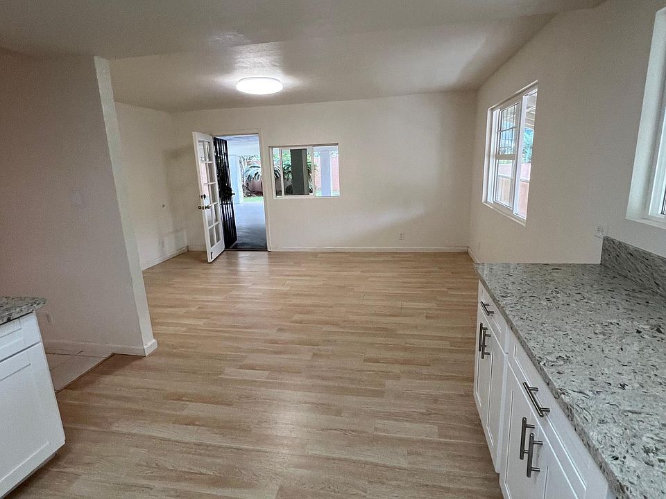 Kitchen & Dinning Room