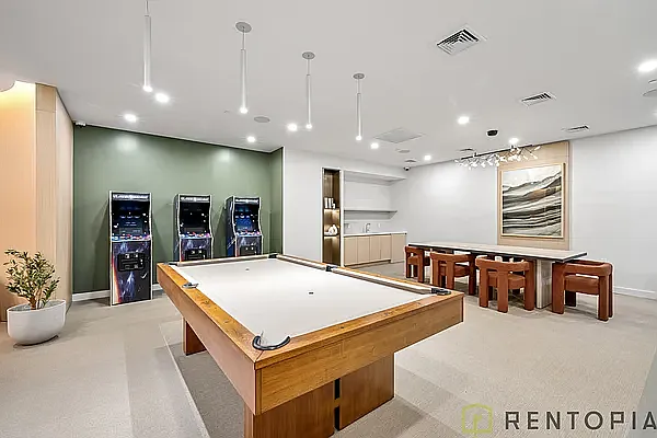 Rented by The KCI Group | media 5