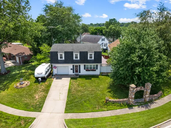 2002 State St, Chester, IL 62233