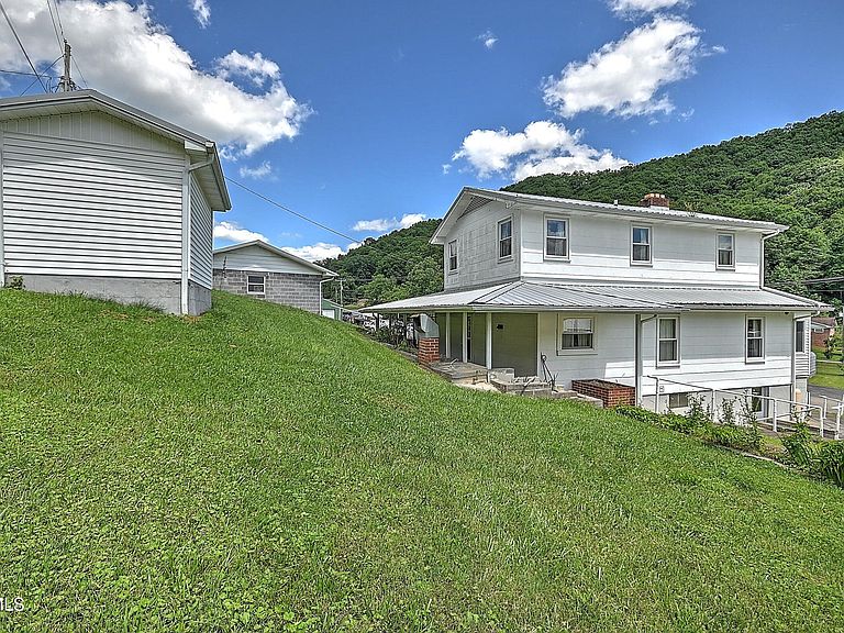 Listing photo 5