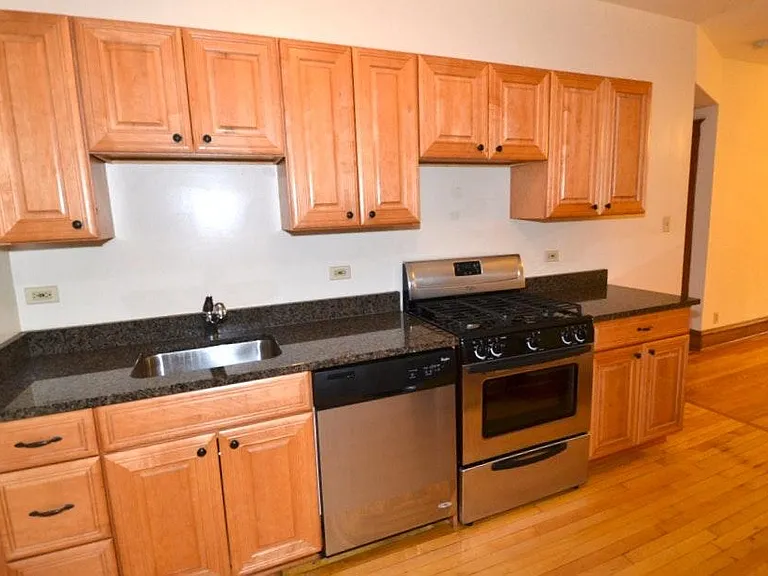 3606-08 N Bosworth Ave — Photo 1