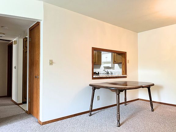 4th image of 417 427 N 2nd Street Carlson #418/1