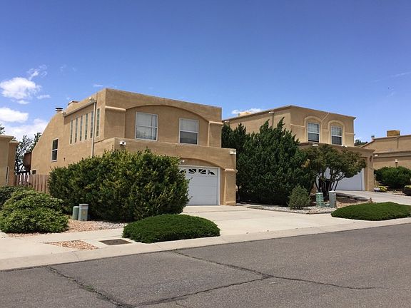 3rd image of 3619 Calle Pino NE