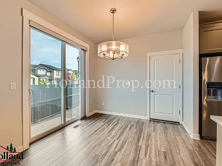 5205 SE Davis Rd — Photo 8