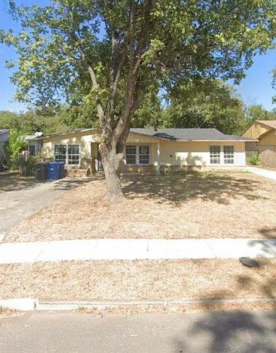 363 Astoria Dr Photo 1