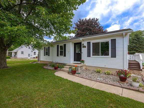 2nd image of 1205 Sunset Dr