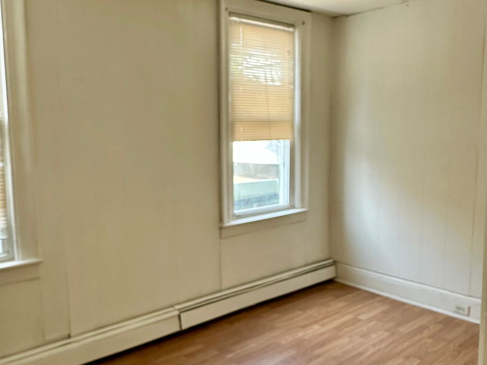 Bedroom or office space