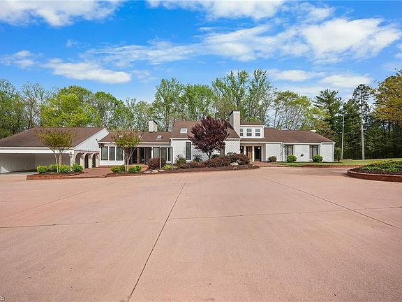 2nd image of 391 Lake Hill Dr