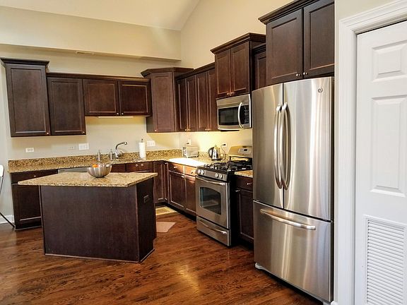 5th image of 1218 W Carmen Ave APT 6