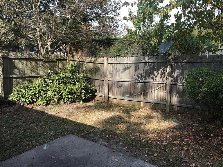 2326 Winston Way — Photo 12
