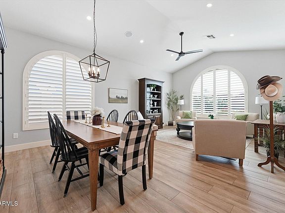 4th image of 640 N ALDER Drive