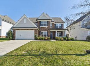 204 Hampton Trail Dr, Fort Mill, SC 29708