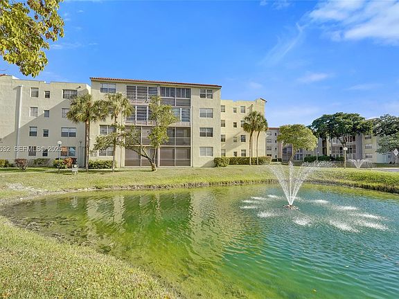 4th image of 1810 SW 81st Ave APT 2108