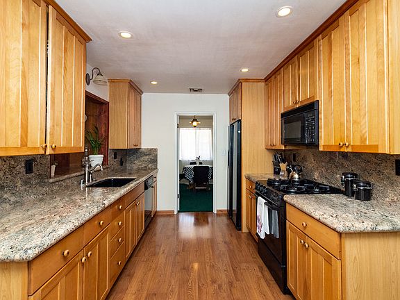 2nd image of 23015 Hatteras St