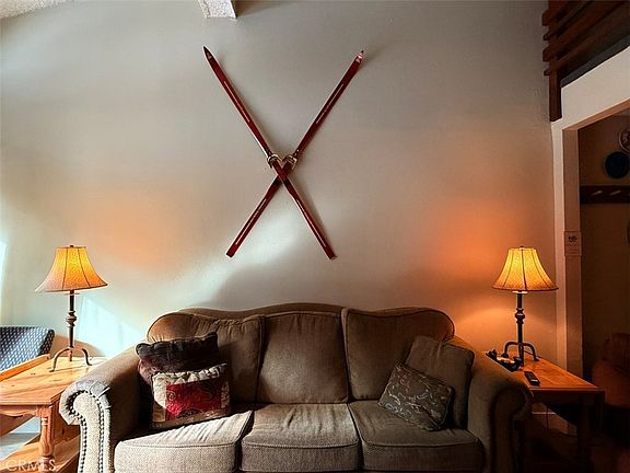3rd image of 3253 Meridian Blvd