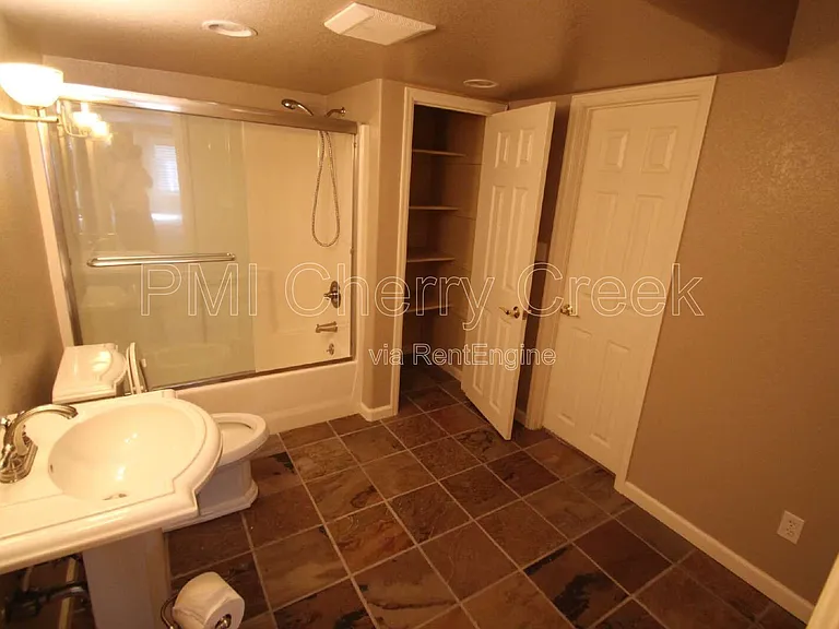 7489 Bur Oak Pl — Photo 20