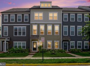 1761 Autumn Maple Leaf Dr, Dumfries, VA 22026