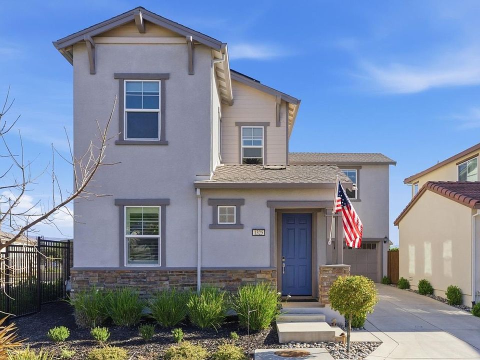 1st image of 1325 Hernandez Way