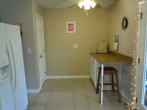 4th image of 2405 Glengerrie Dr