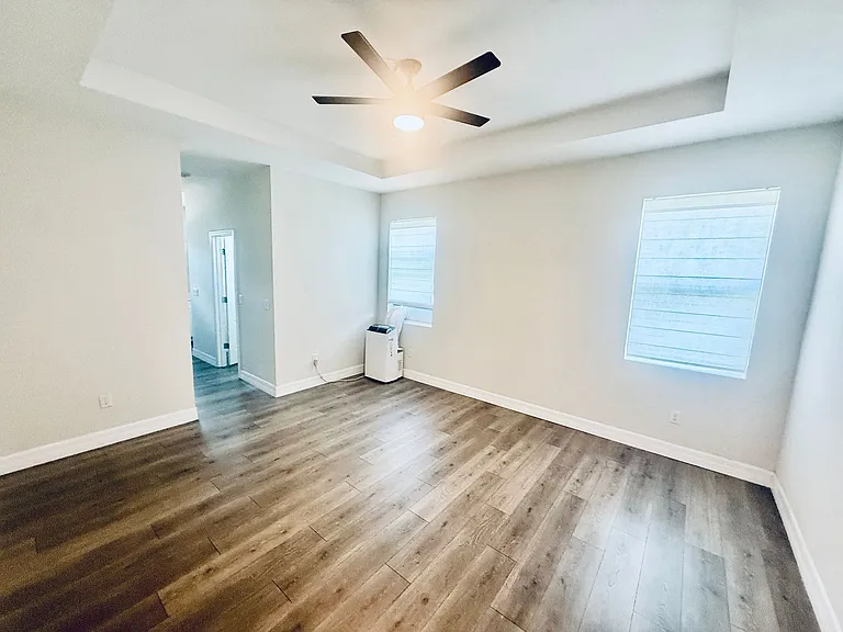 614 Lynbrook St NW — Photo 14