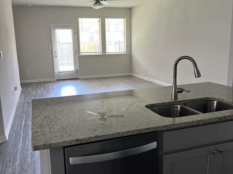 6708 Tiger Pointe Dr — Photo 5