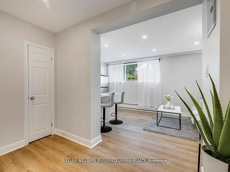 90 Portland St #6 — Photo 14