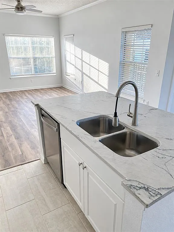 2 bed, 2.0 bath, 1117 sqft, $1,850 — Photo 3