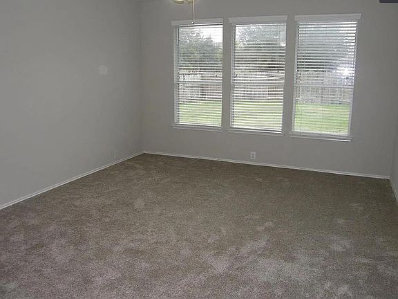 4th image of 9503 Herons Grove Ln