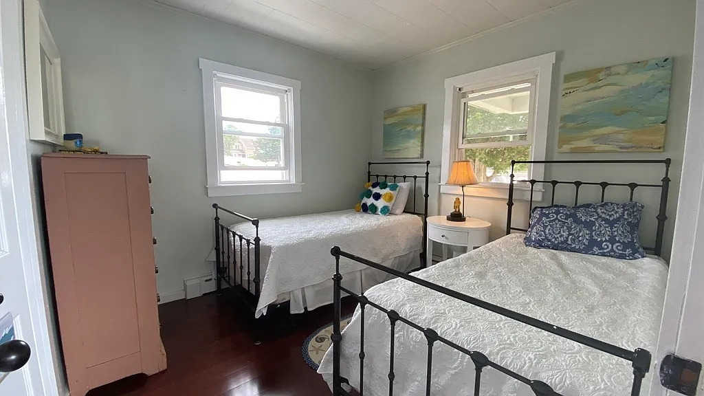 46 Winona Ave — Photo 4