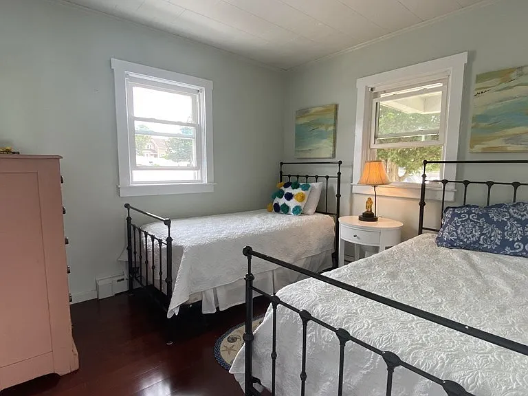 46 Winona Ave — Photo 4