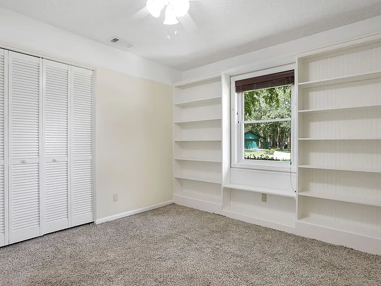 1 Cambridge Ct — Photo 21