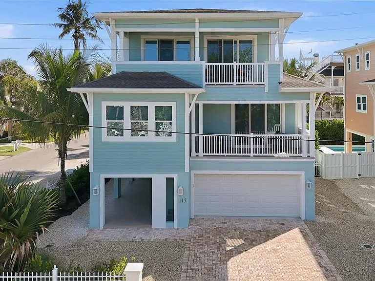 115 Aqua Ln — Photo 2