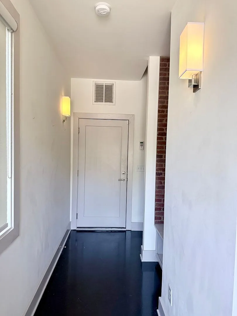 3 bedroom/3.5 baths/ 12th S — Photo 3