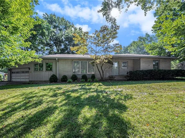 9800 E 29th St S, Independence, MO 64052