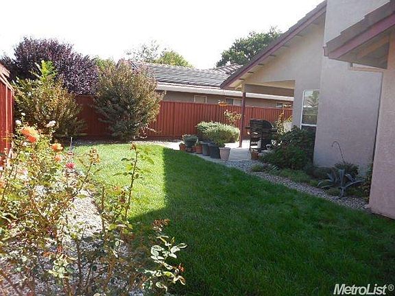 3rd image of 765 Buckinghorse Dr