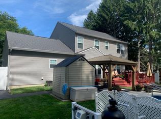 7485 Apache Ln, Liverpool, NY 13090