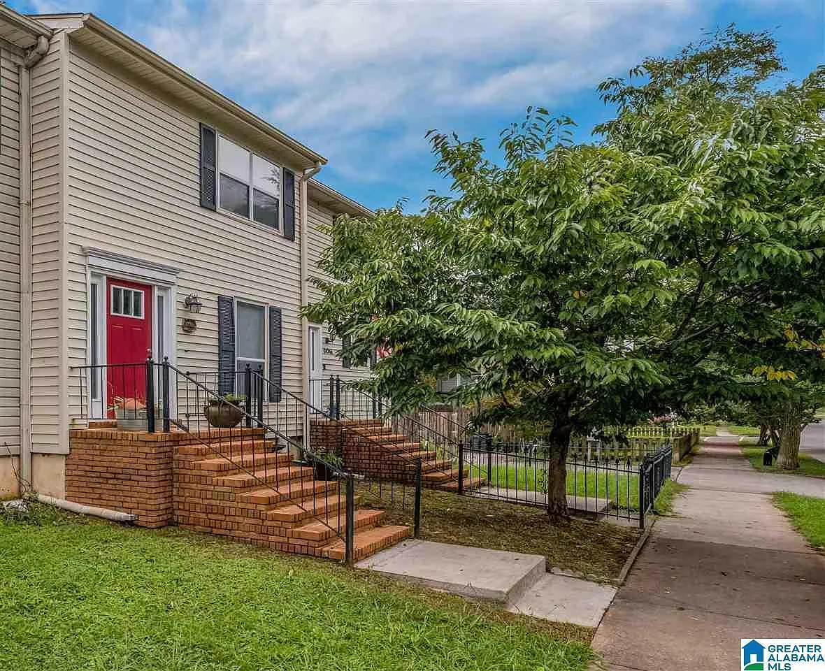 2 bed, 1.5 bath, 1152 sqft, $1,550 — Photo 1