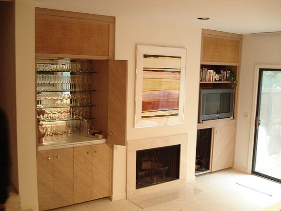 LR built-ins and fireplace