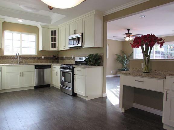 4th image of 3191 Belair Ct