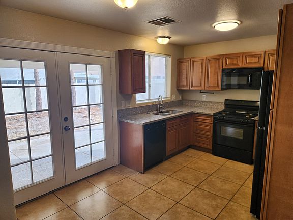 5th image of 5724 Royal Castle Ln