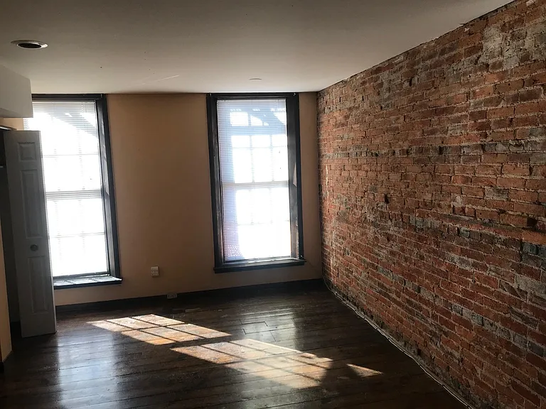 852 Park Ave #2 — Photo 10